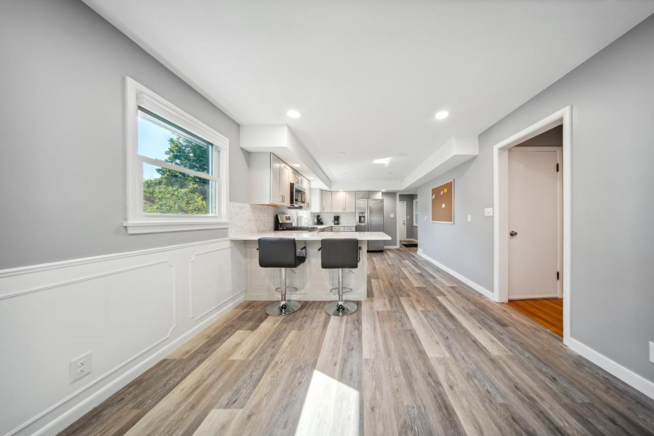 Charming About 2 Mi To Downtown Delights!