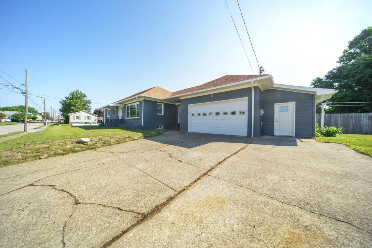 Holiday home Charming About 2 Mi To Downtown Delights! *